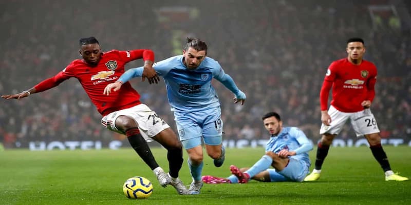 Phân tích tỉ mỉ trận đấu Derby